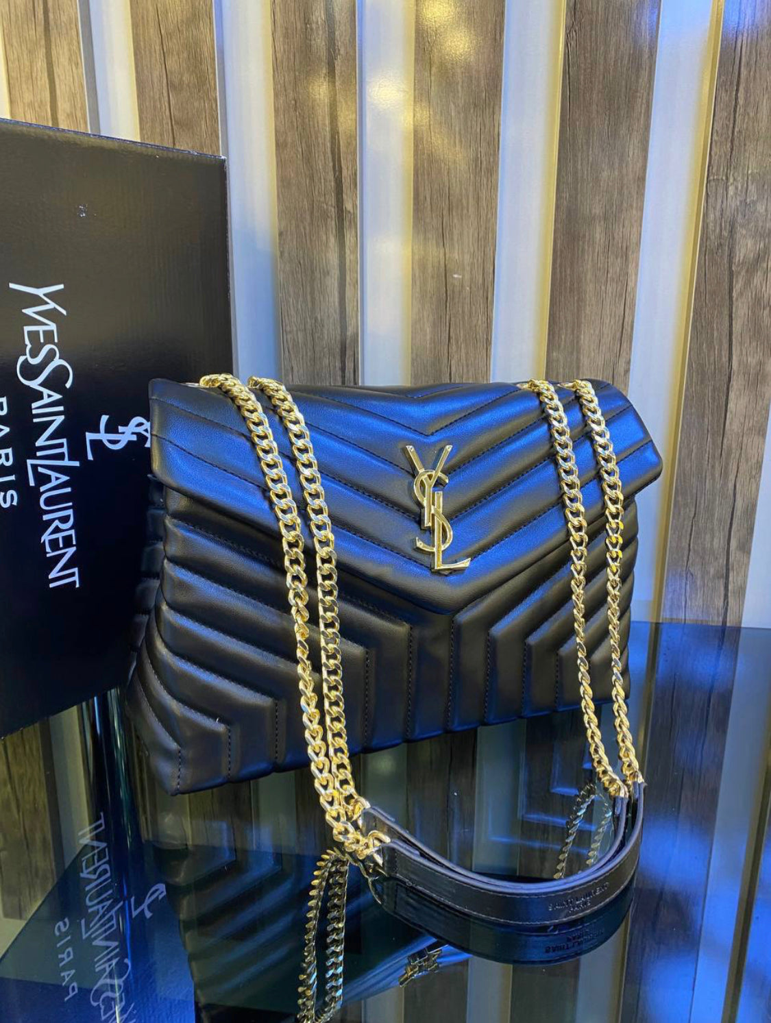 YSL 𝙇𝙊𝙐𝙇𝙊𝙐 𝙋𝙐𝙁𝙁𝙀𝙍 𝙎𝙃𝙊𝙐𝙇𝘿𝙀𝙍 𝘽𝘼𝙂