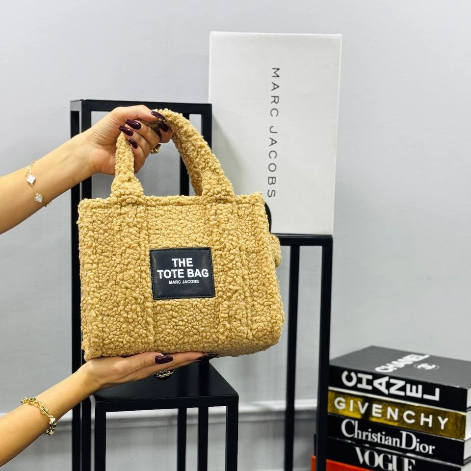 THE TOTE BAG FLAFFY