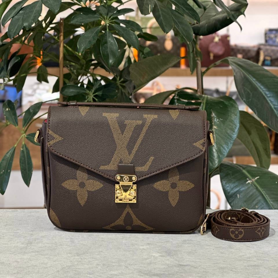 LOUIS VUITTON Métis pochette