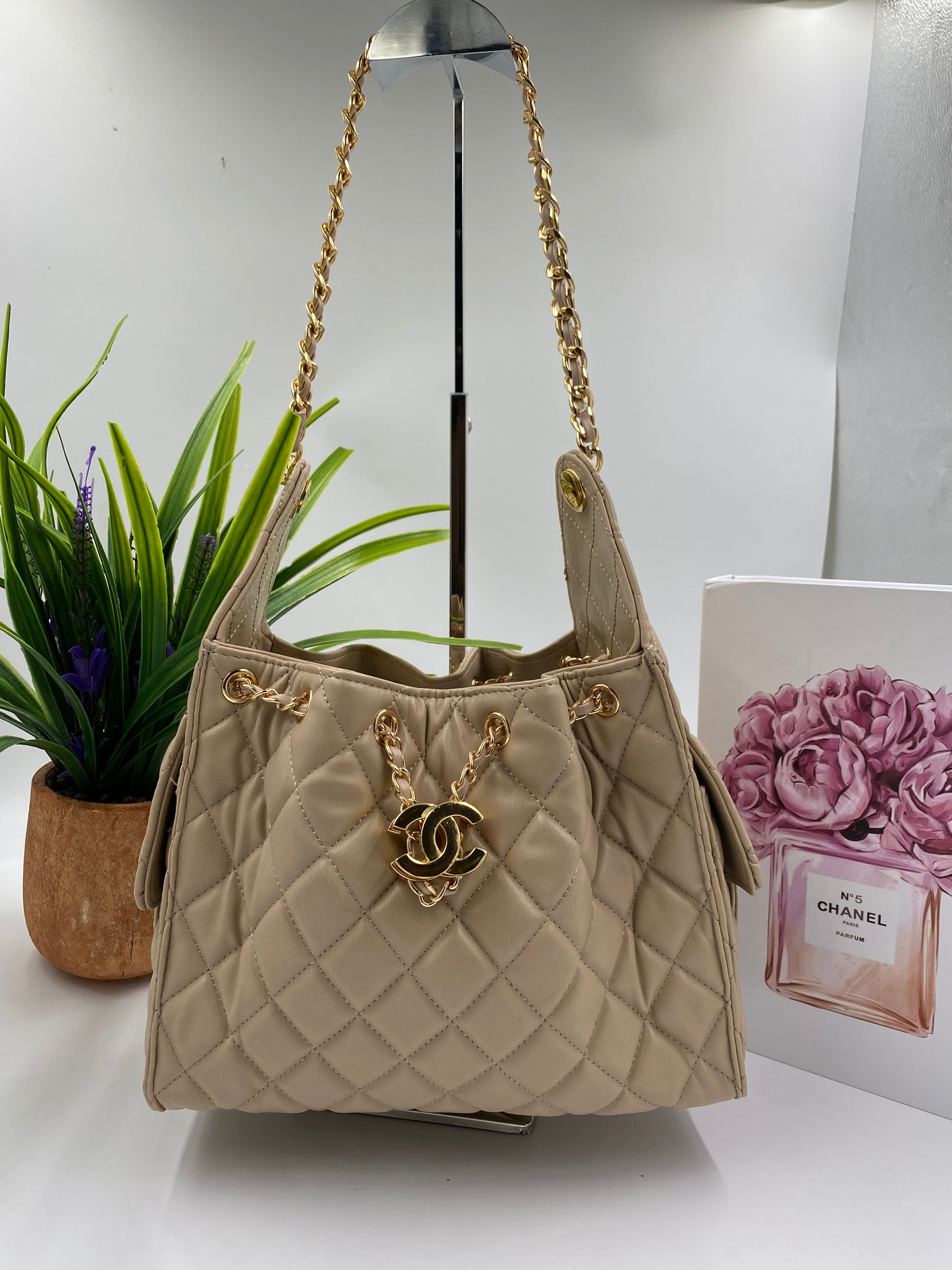 CHANEL 25 HANDBAG
