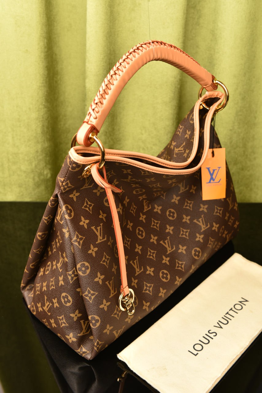 LV ARTSY MM