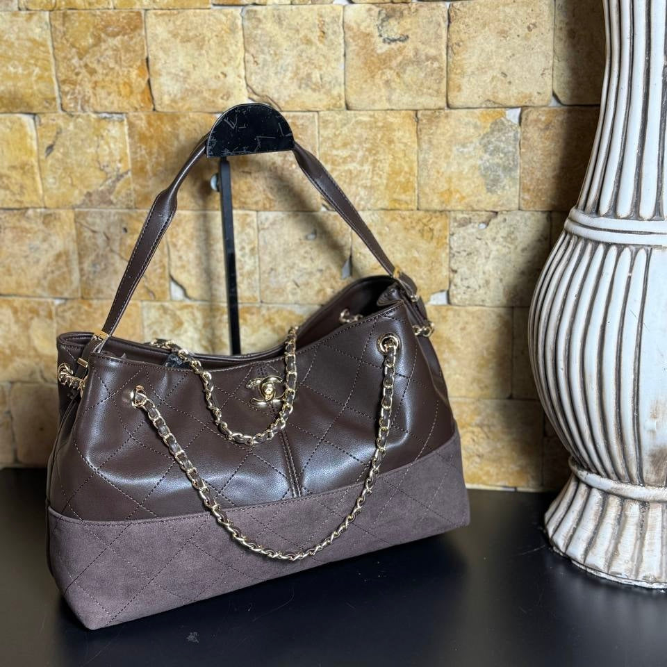 CHANEL SHOPPING BAG