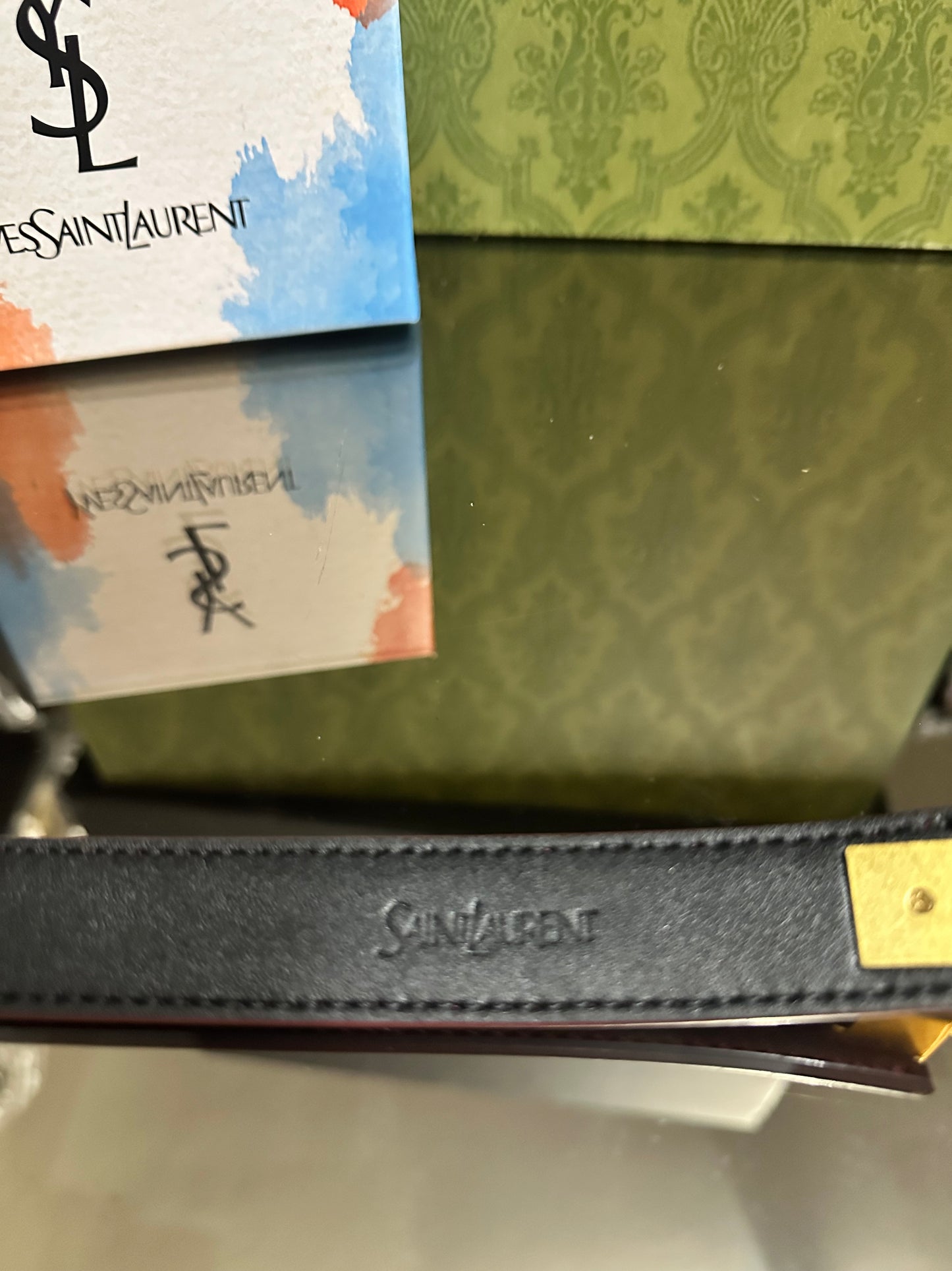 YSL δέρμα