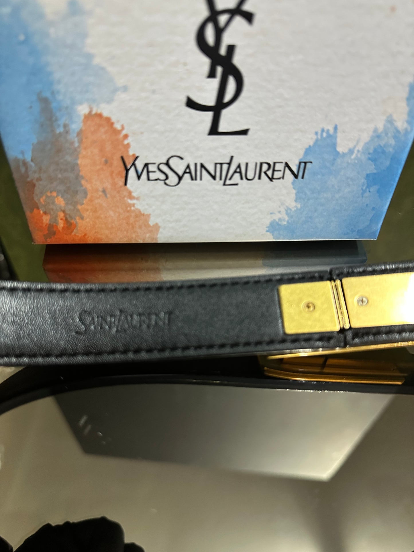 YSL δέρμα