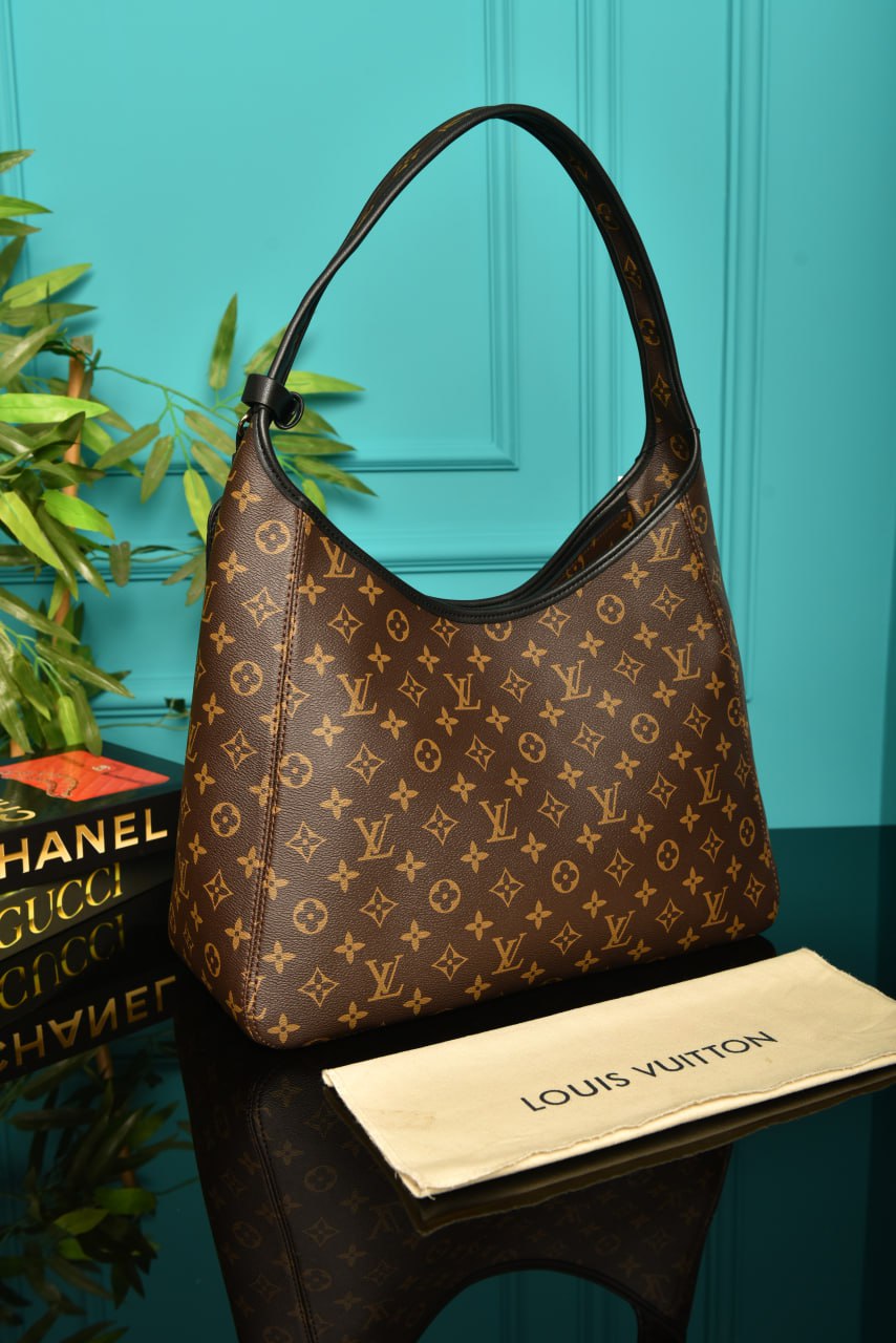 LOUIS VUITTON THE DROP GM