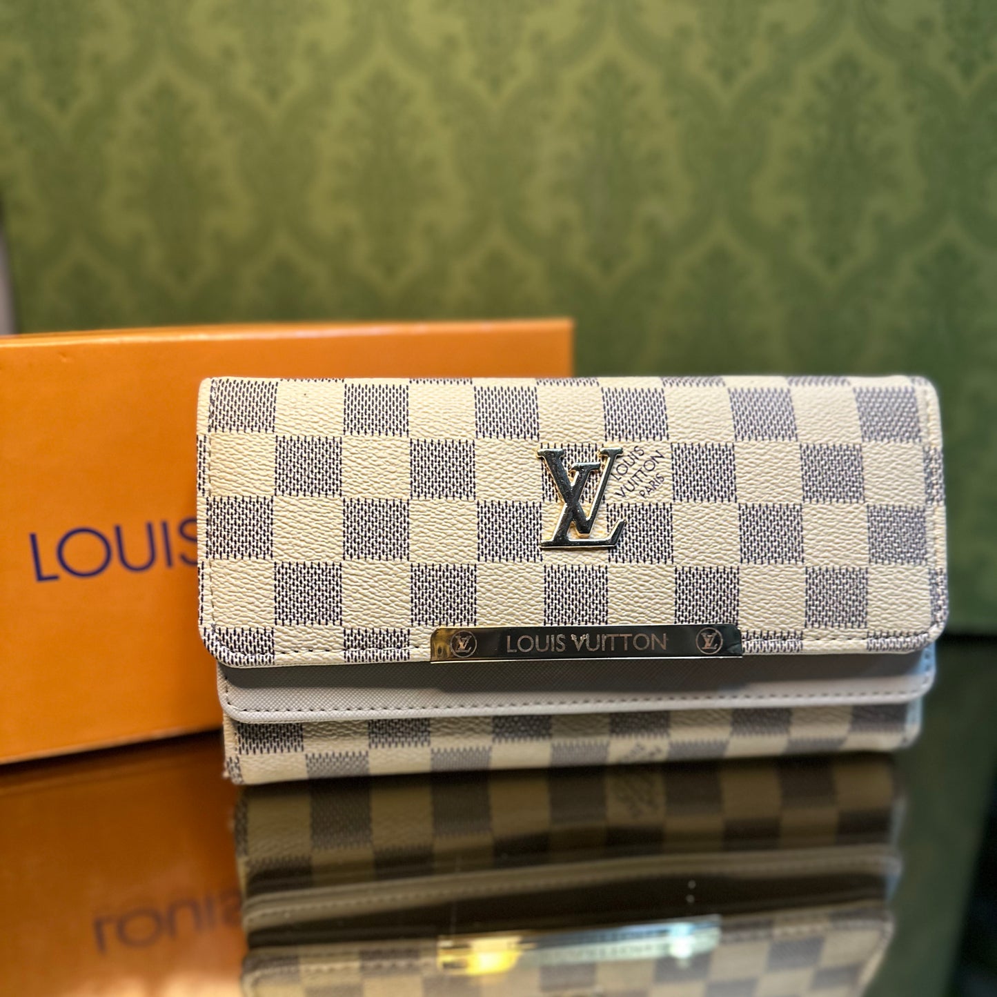 LV