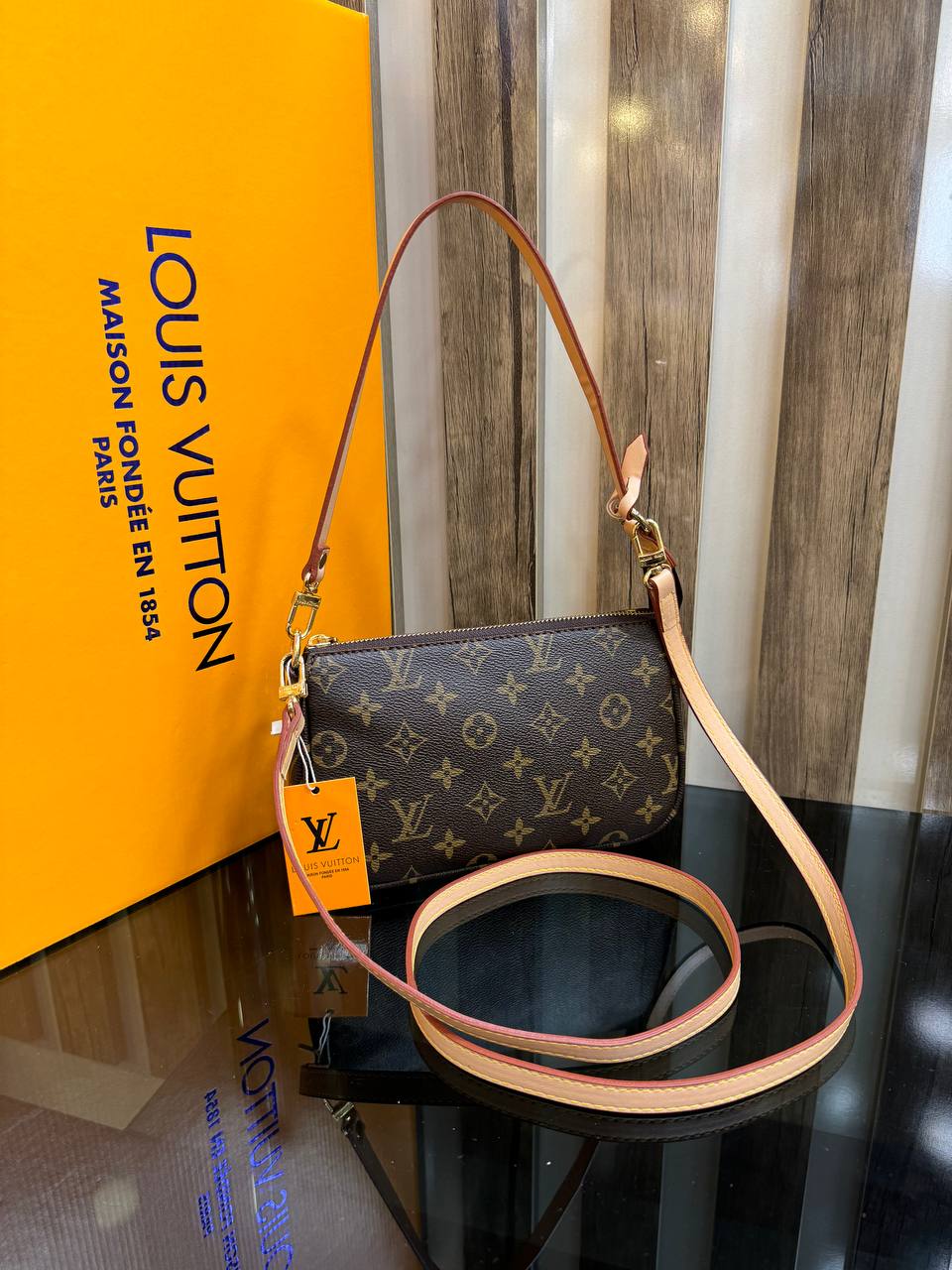 Louıs Vuıtton Pochette