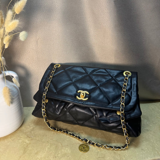 CHANEL DUBLE-POCKET FLAP BAG