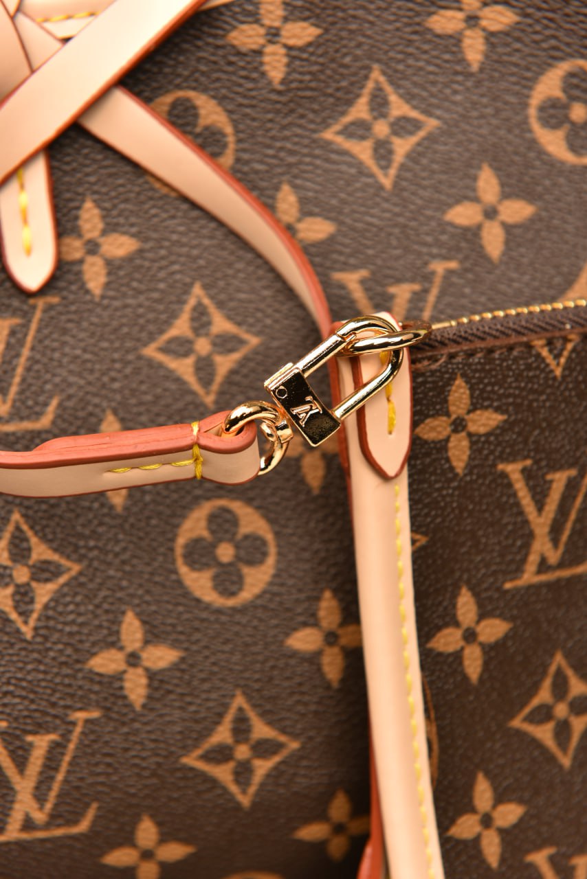 LOUIS VUITTON CARRYALL PM