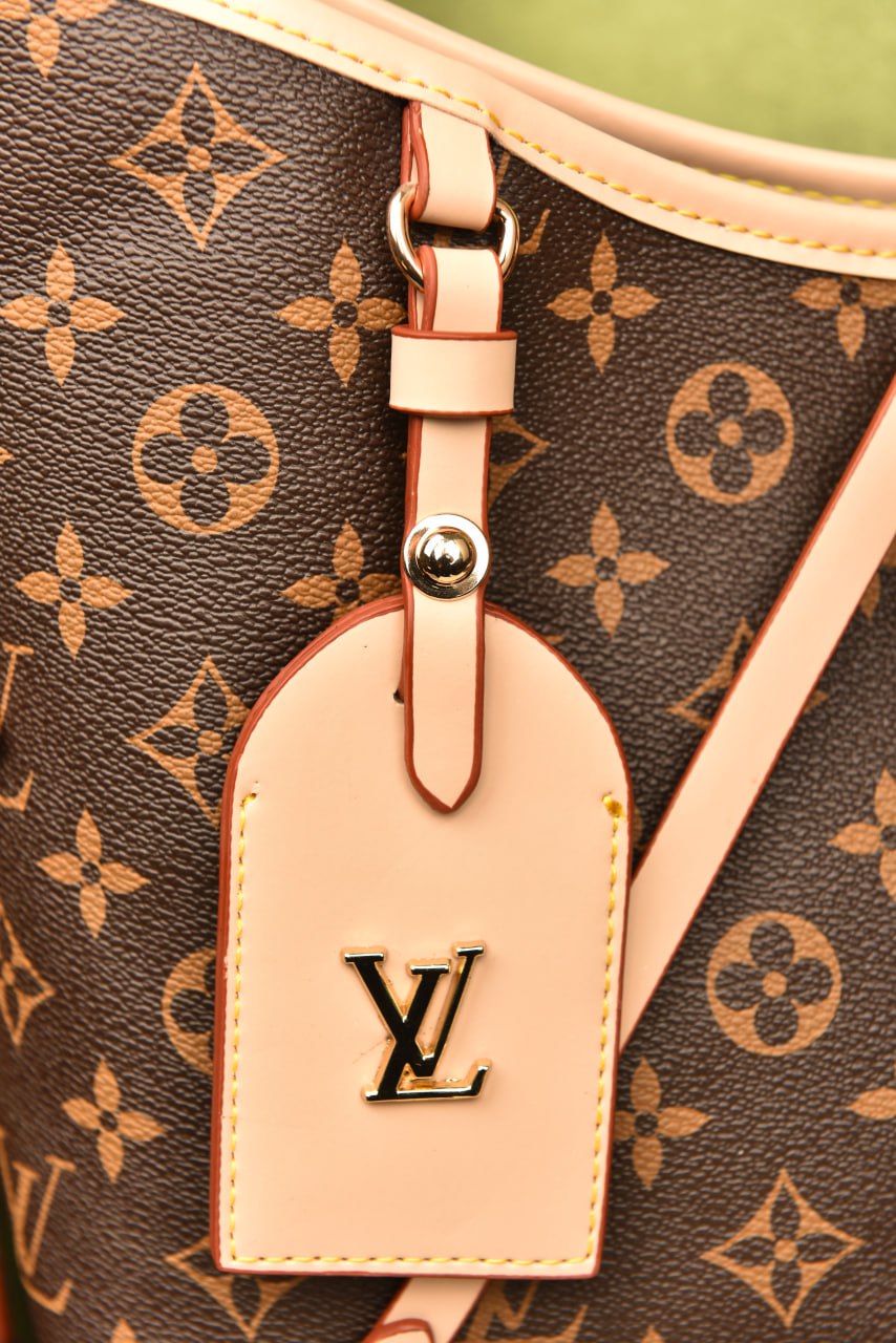 LOUIS VUITTON CARRYALL PM