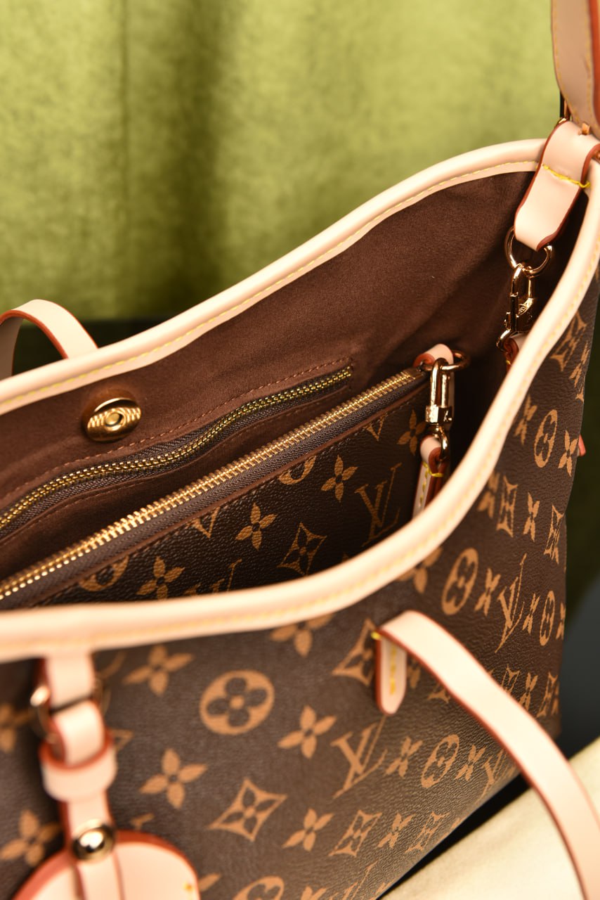 LOUIS VUITTON CARRYALL PM