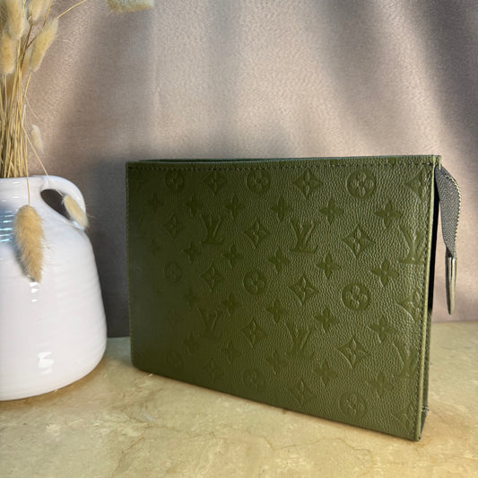LV poche toilette NM